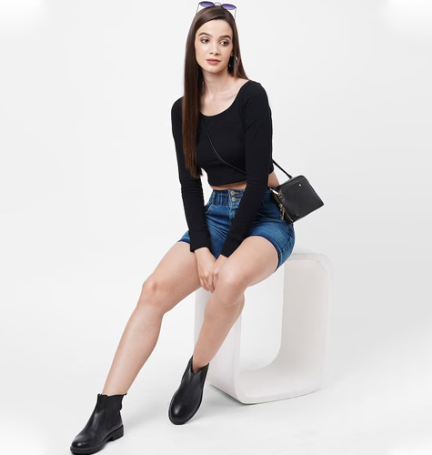 Women Washed Slim Fit High-Rise Denim Shorts